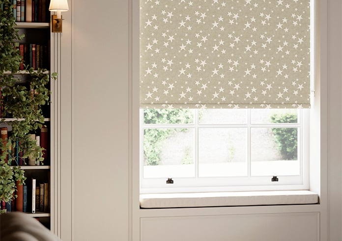 Emily Bond St Maws, Linen - Roller Blind - Image 5